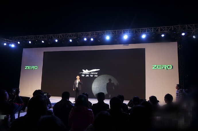 零度智控XIRO無(wú)人機(jī)XPLORER